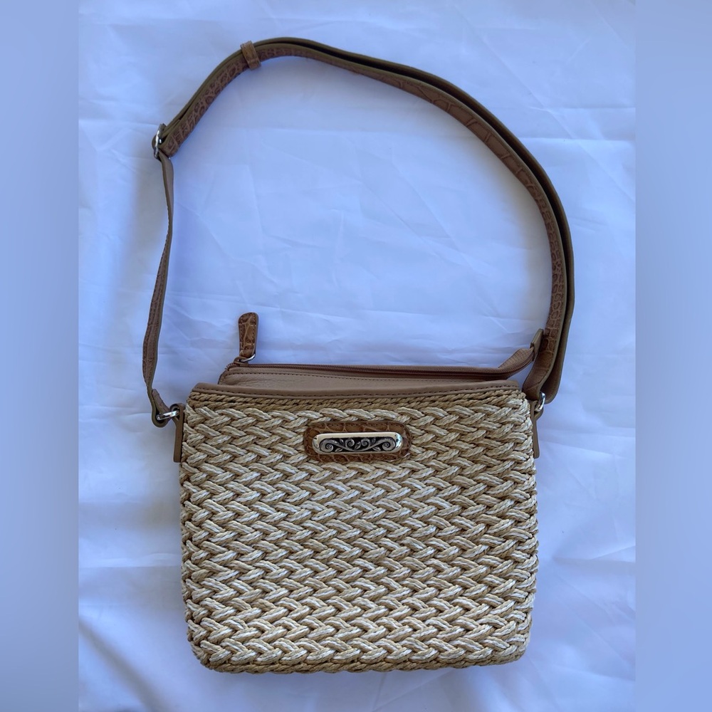 BRIGHTON EMME JUTE STRAW SHOULDER BAG, 2 TONE BEIGE AND WHITE WOVEN W/ADJ. STRAP